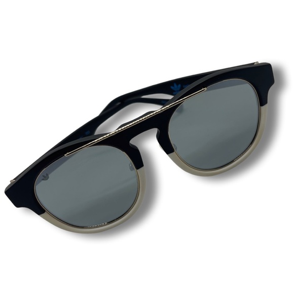 ADIDAS 😎 - Picture 10 of 13